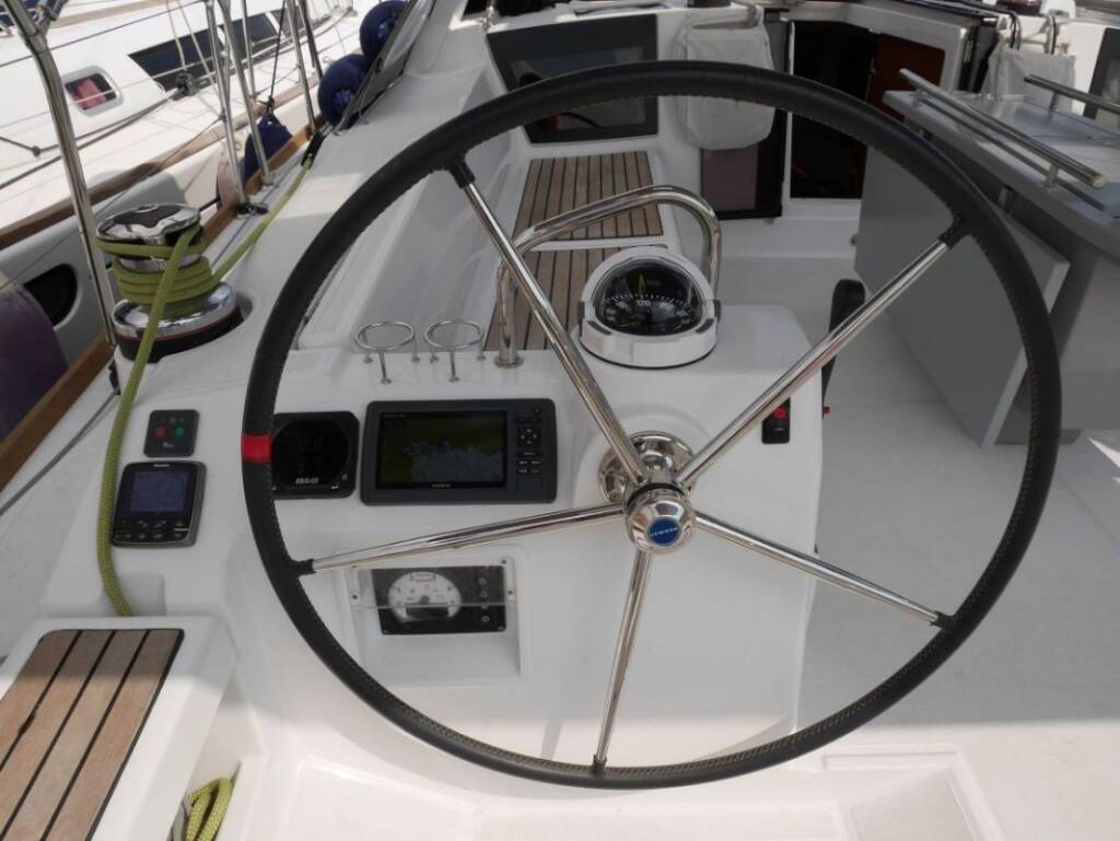 Sailing yacht Oceanis 45 Allegria