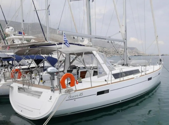 Sailing yacht Oceanis 45 Allegria
