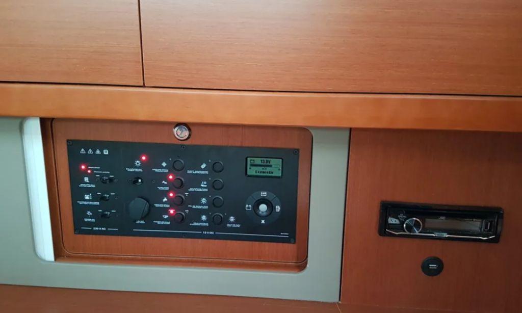 Sailing yacht Oceanis 45 Allegria