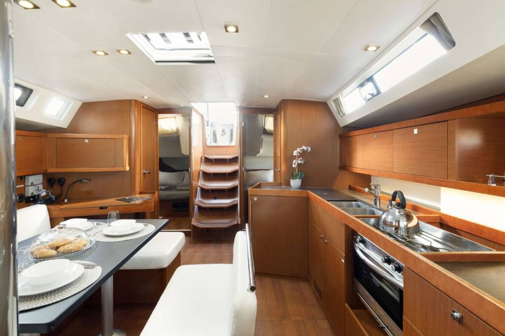 Sailing yacht Oceanis 45 Stella