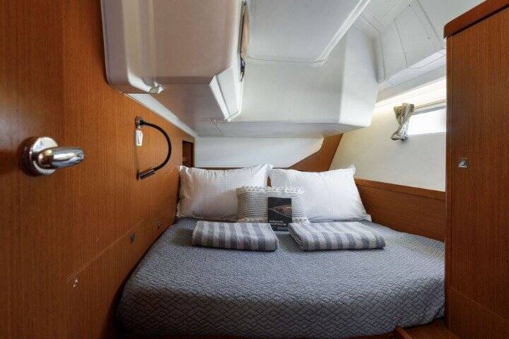 Sailing yacht Oceanis 45 Stella