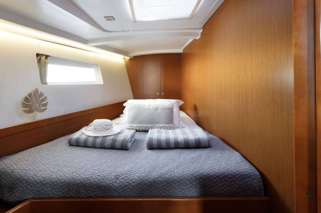 Sailing yacht Oceanis 45 Stella