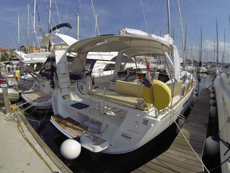 Segelyachten Oceanis 45 Neška II
