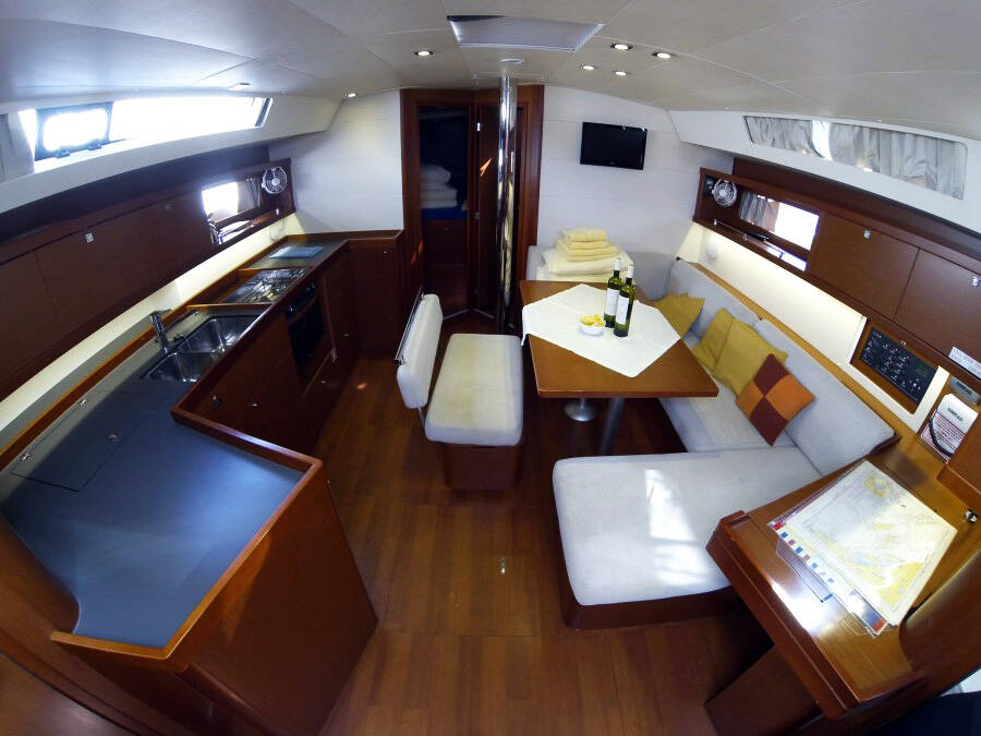Segelyachten Oceanis 45 Neška II