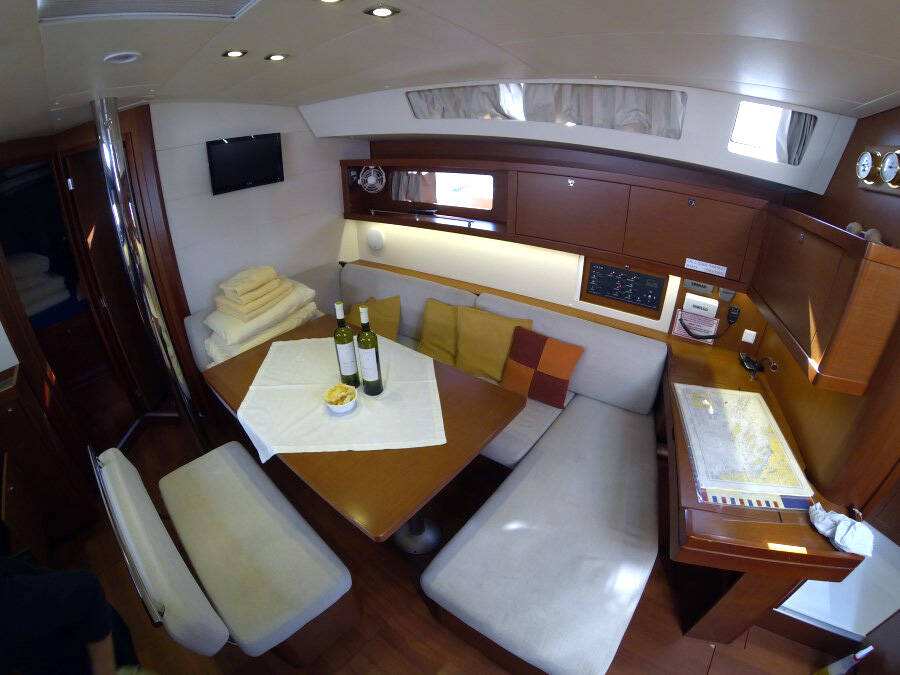 Segelyachten Oceanis 45 Neška II