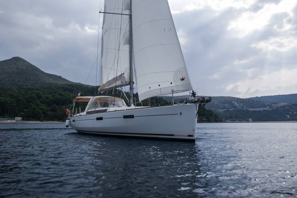Sailing yacht Oceanis 45 Mambo 1