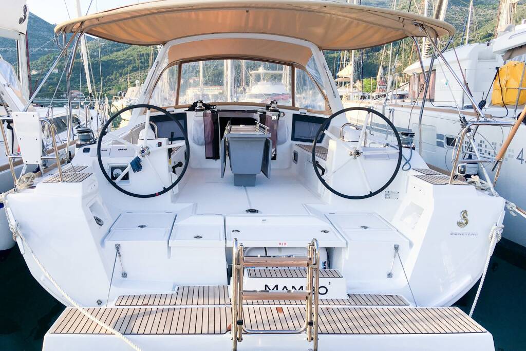 Sailing yacht Oceanis 45 Mambo 1