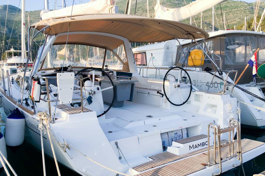 Sailing yacht Oceanis 45 Mambo 1