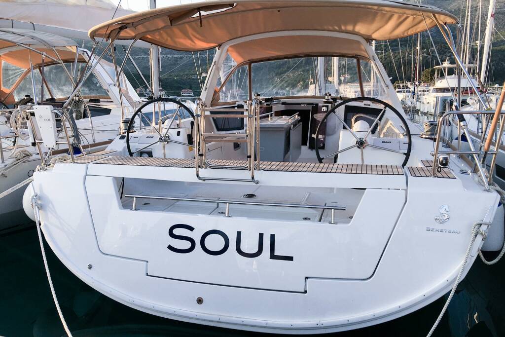 Sailing yacht Oceanis 45 Soul