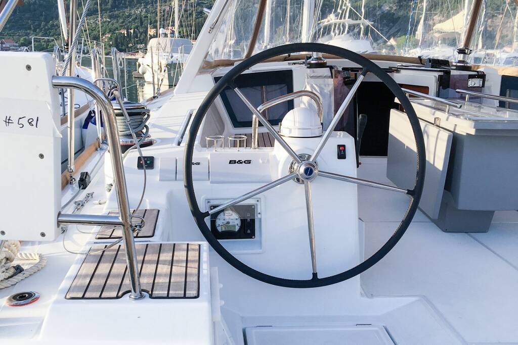 Sailing yacht Oceanis 45 Soul