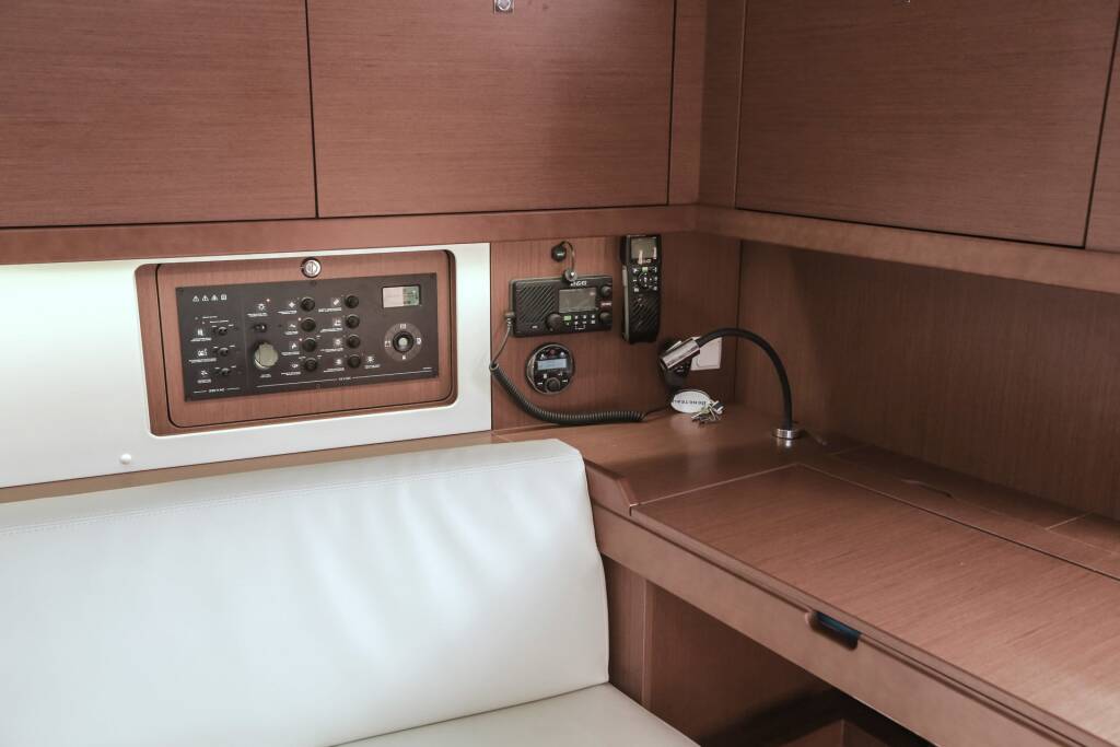 Sailing yacht Oceanis 45 Twist