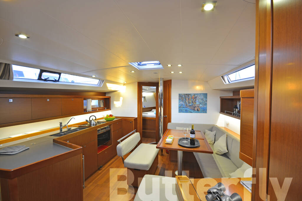 Sailing yacht Oceanis 45 Butterfly