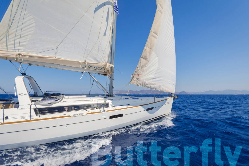 Sailing yacht Oceanis 45 Butterfly