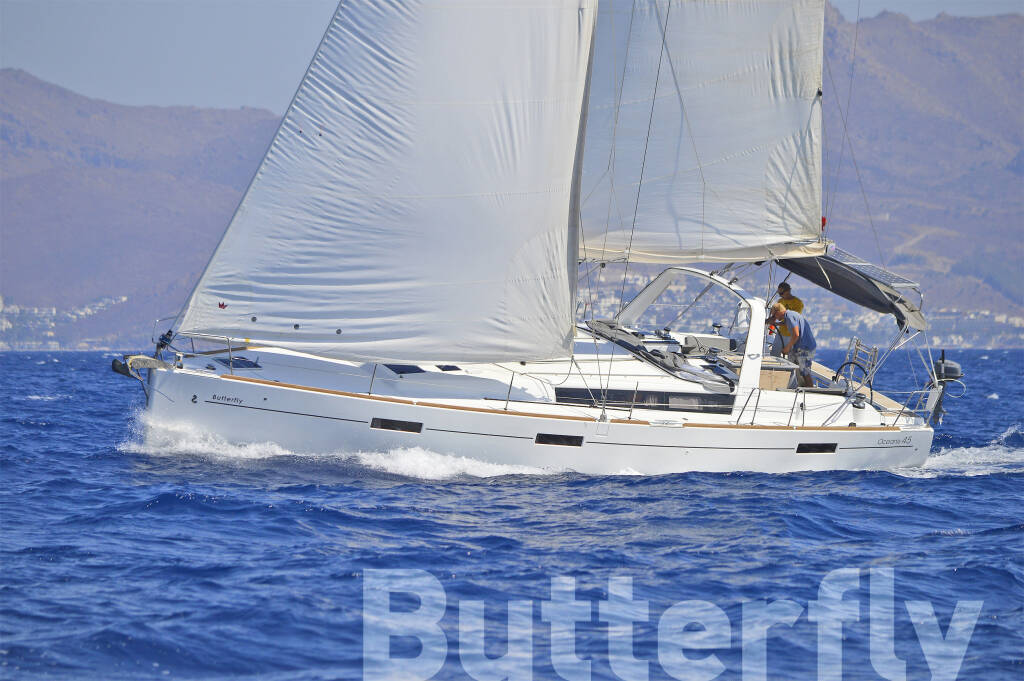 Sailing yacht Oceanis 45 Butterfly