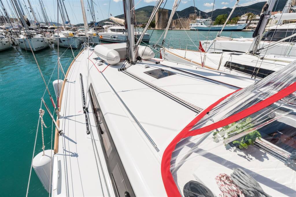 Sailing yacht Oceanis 45 Mobula One