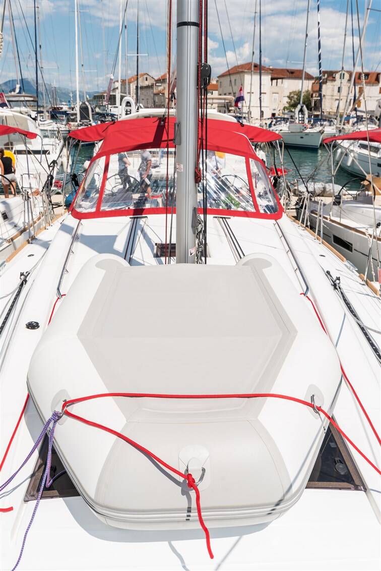 Sailing yacht Oceanis 45 Mobula One