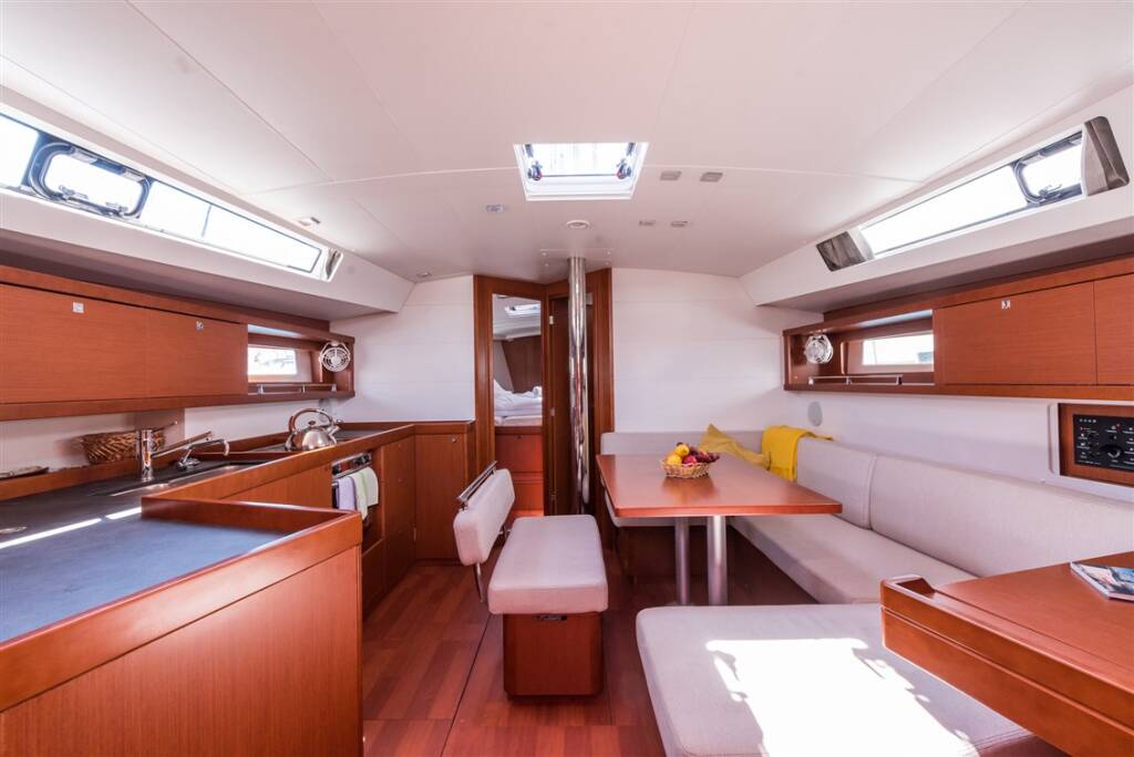 Sailing yacht Oceanis 45 Mobula One