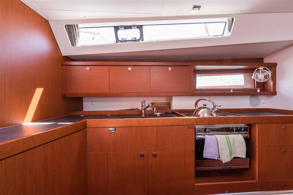 Sailing yacht Oceanis 45 Mobula One