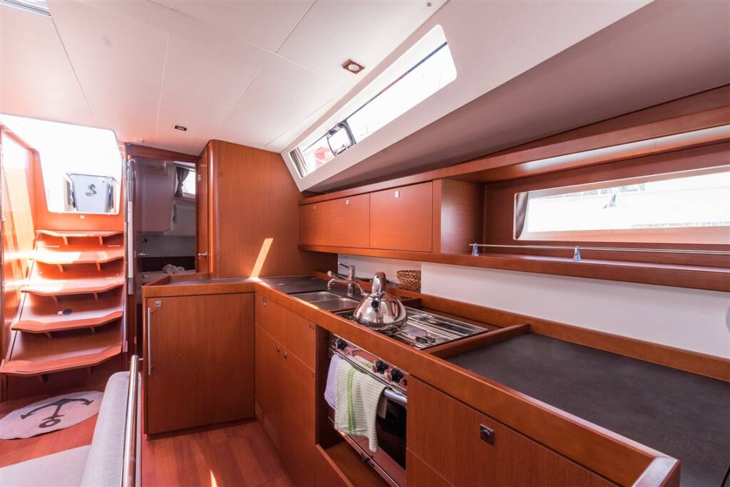 Sailing yacht Oceanis 45 Mobula One