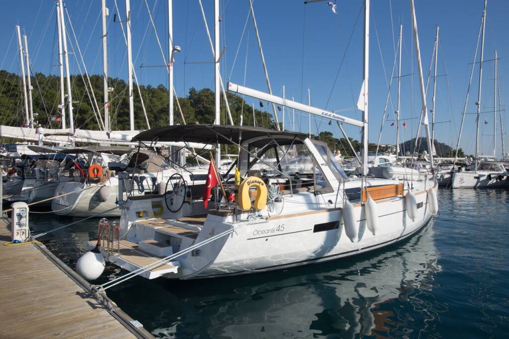 Segelyachten Oceanis 45 Dianora