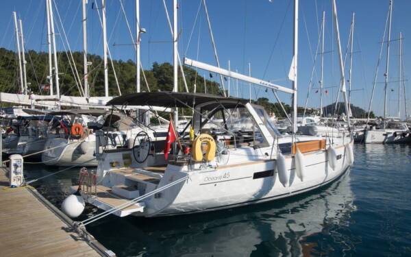 Oceanis 45 Dianora Göcek