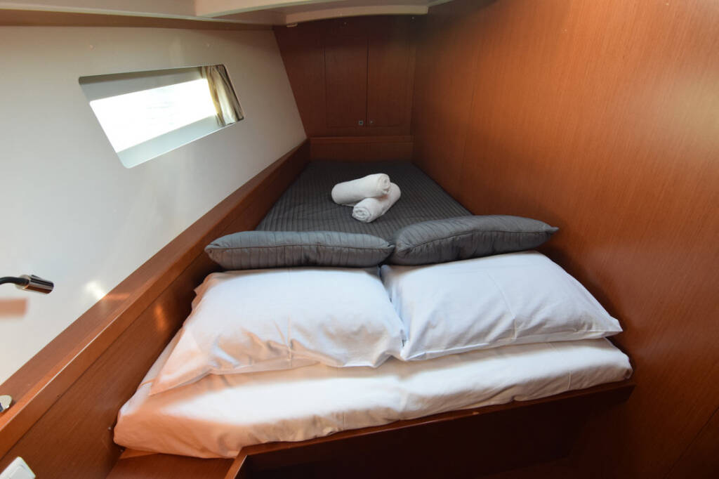 Sailing yacht Oceanis 45 Semiramis