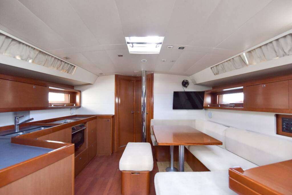 Sailing yacht Oceanis 45 Zeppelin