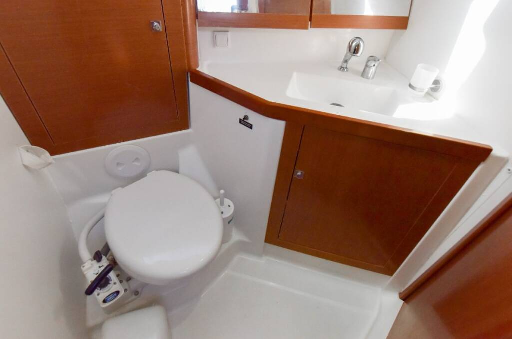 Sailing yacht Oceanis 45 Zeppelin