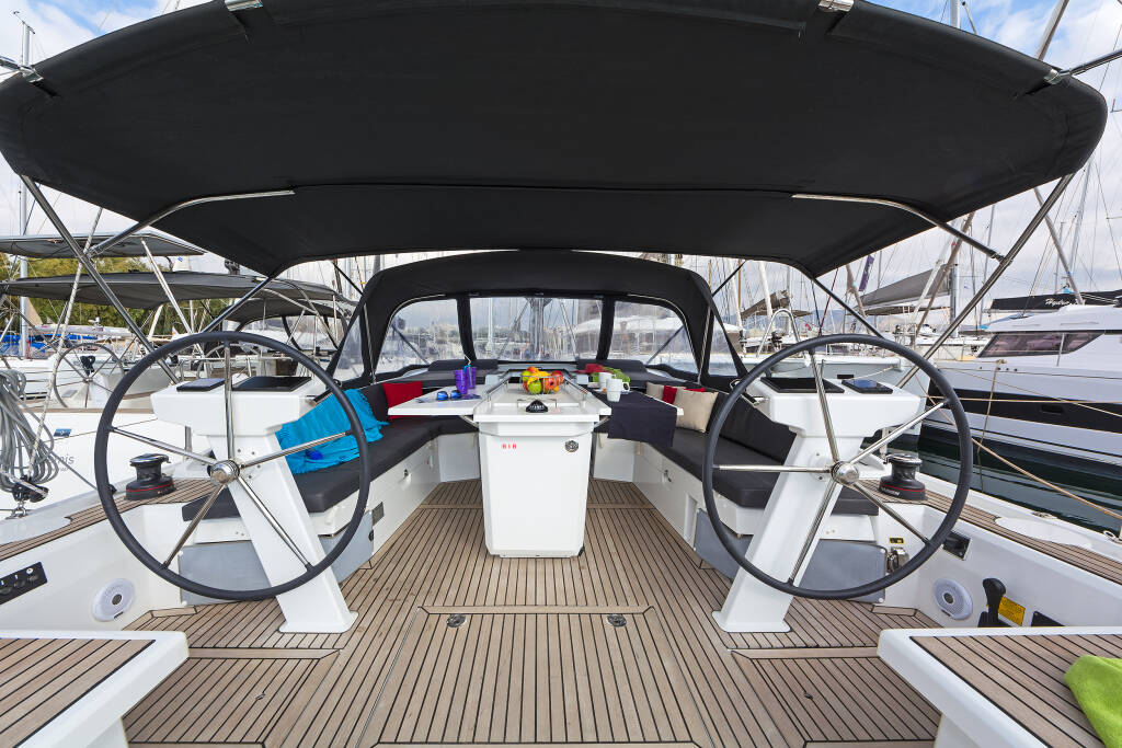 Sailing yacht Oceanis 46.1 Salty Kiss
