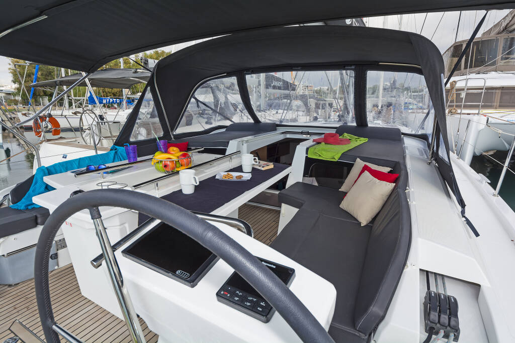 Sailing yacht Oceanis 46.1 Salty Kiss