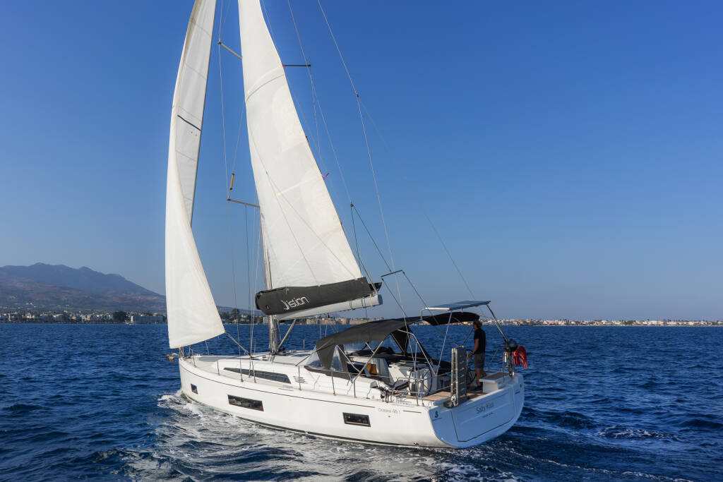 Sailing yacht Oceanis 46.1 Salty Kiss
