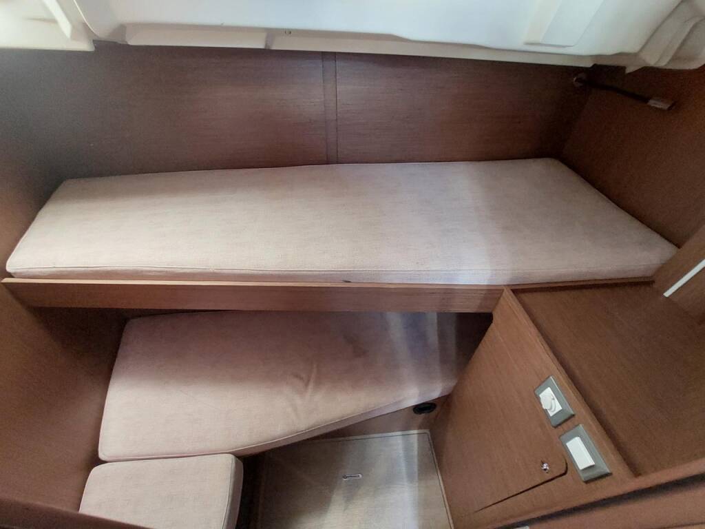 Segelyachten Oceanis 46.1 Kalmi