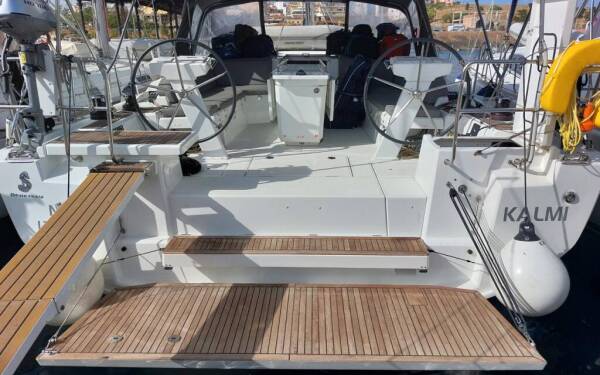 Oceanis 46.1 Kalmi Lavrion, main port
