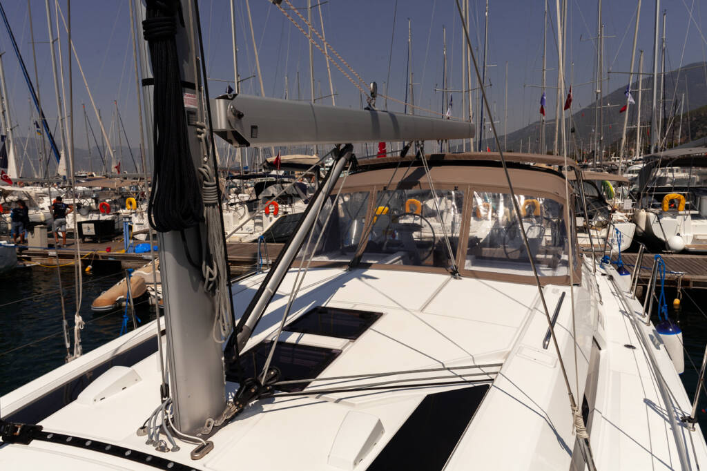 Sailing yacht Oceanis 46.1 Sail Delta