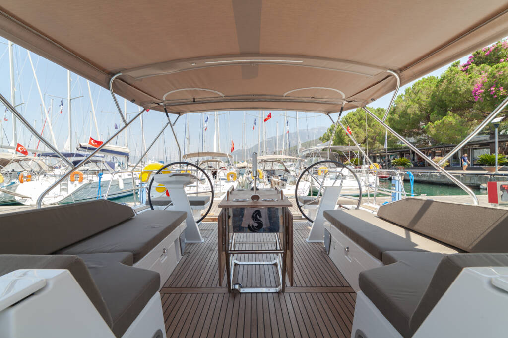 Sailing yacht Oceanis 46.1 Sail Delta