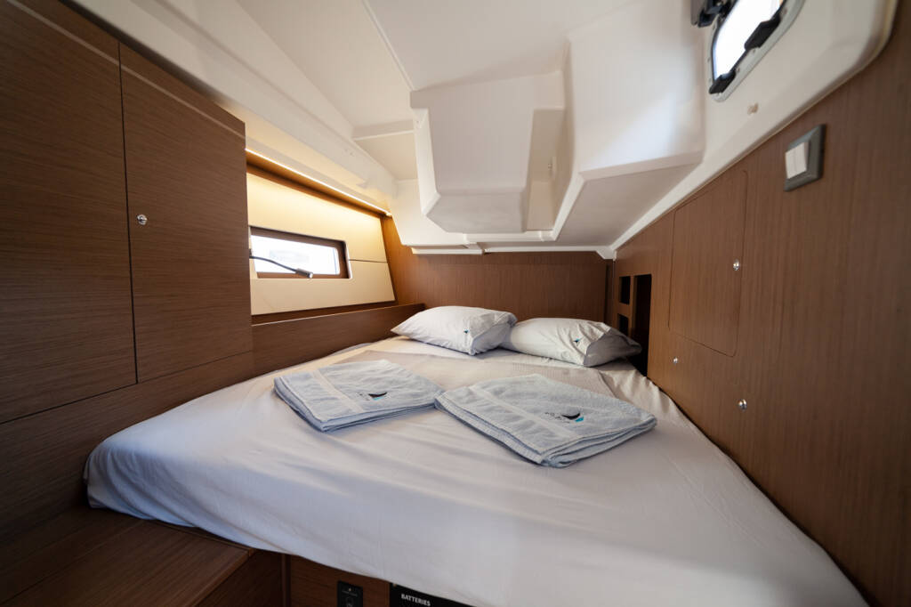 Sailing yacht Oceanis 46.1 Sail Delta