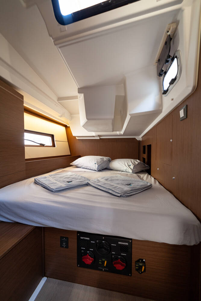 Sailing yacht Oceanis 46.1 Sail Delta