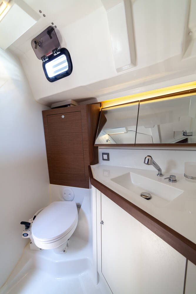 Sailing yacht Oceanis 46.1 Sail Delta