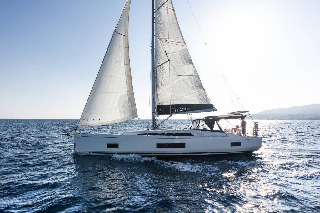 Sailing yacht Oceanis 46.1 Rebekka Blue