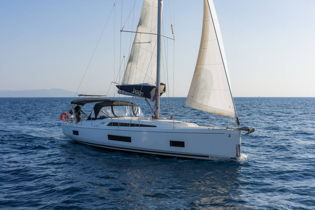 Sailing yacht Oceanis 46.1 Rebekka Blue