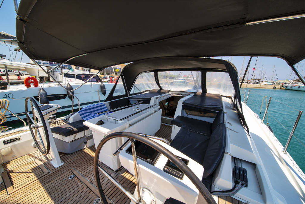 Sailing yacht Oceanis 46.1 Rebekka Blue