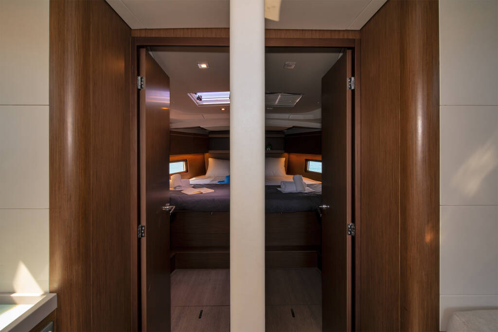 Sailing yacht Oceanis 46.1 Rebekka Blue