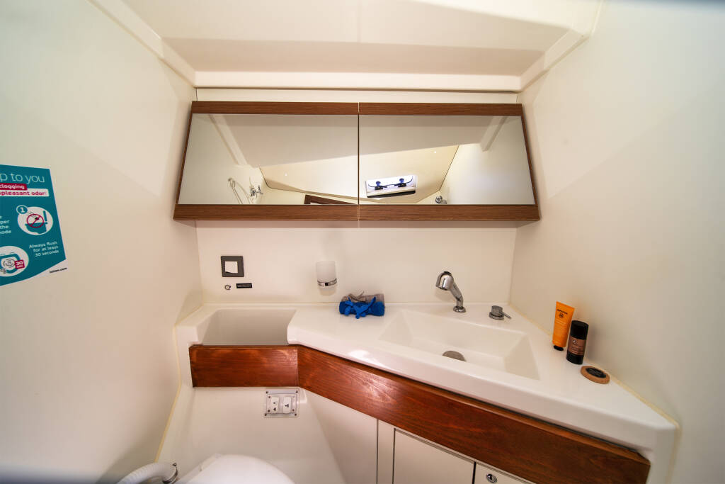 Sailing yacht Oceanis 46.1 Rebekka Blue