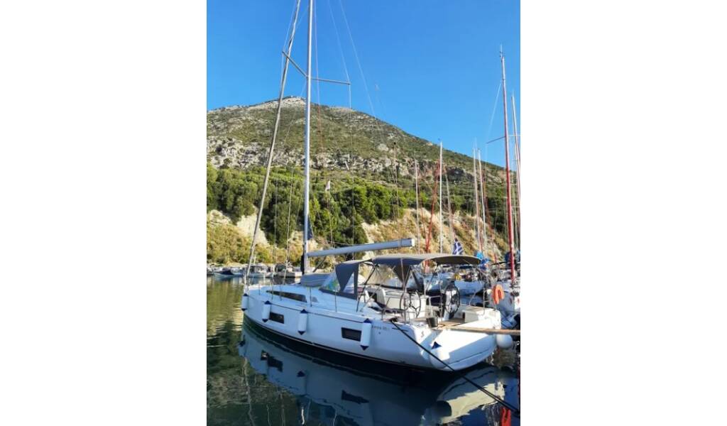 Sailing yacht Oceanis 46.1 Chrisel