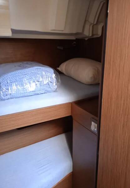 Sailing yacht Oceanis 46.1 Chrisel