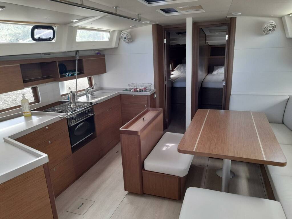 Sailing yacht Oceanis 46.1 Okiroi