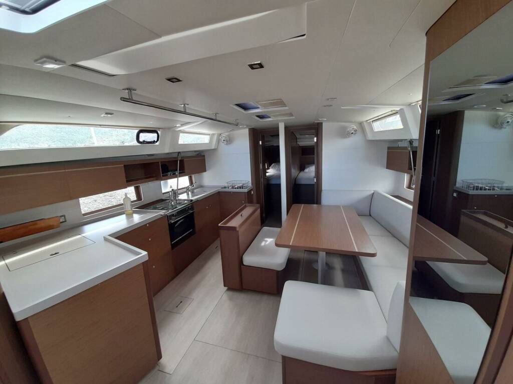 Sailing yacht Oceanis 46.1 Okiroi