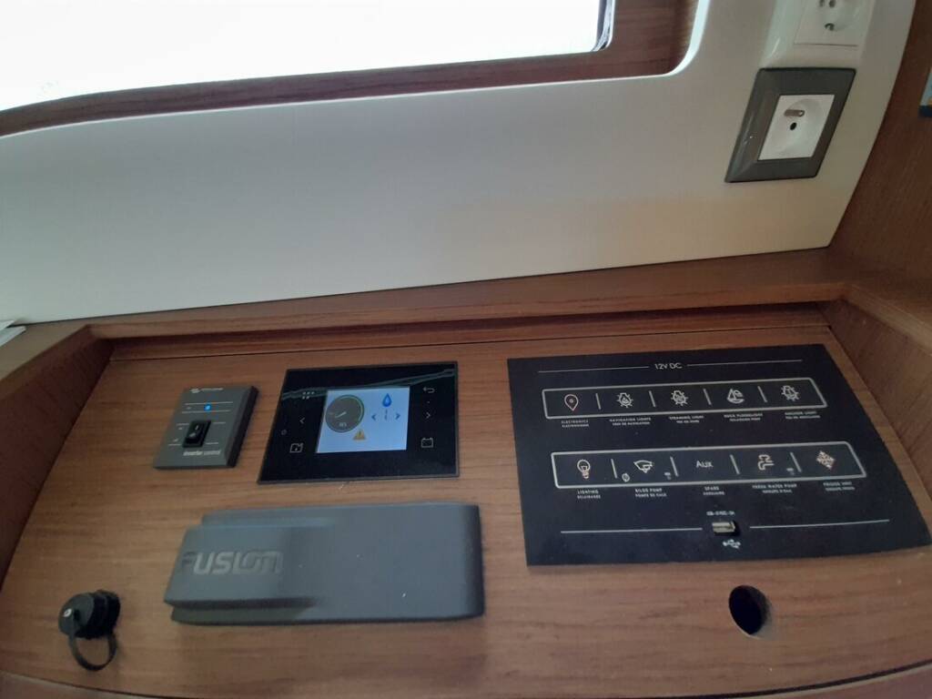 Sailing yacht Oceanis 46.1 Okiroi