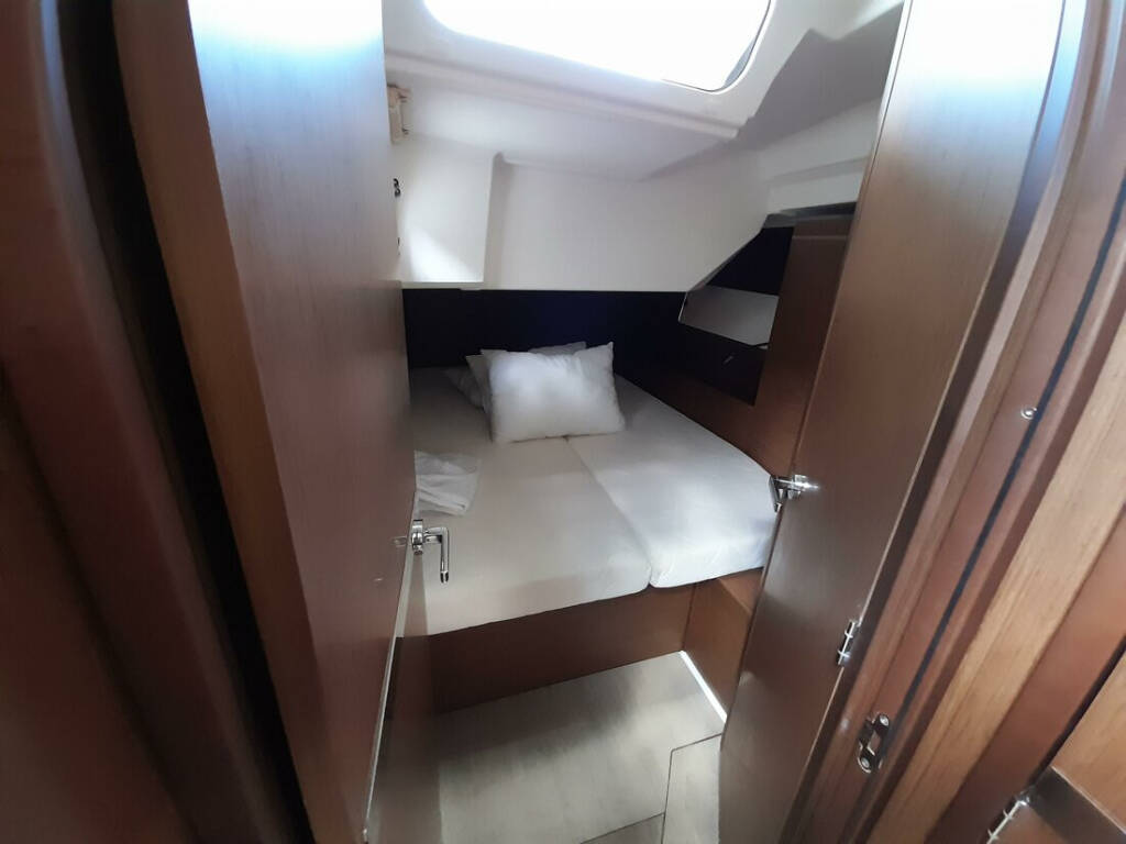 Sailing yacht Oceanis 46.1 Okiroi