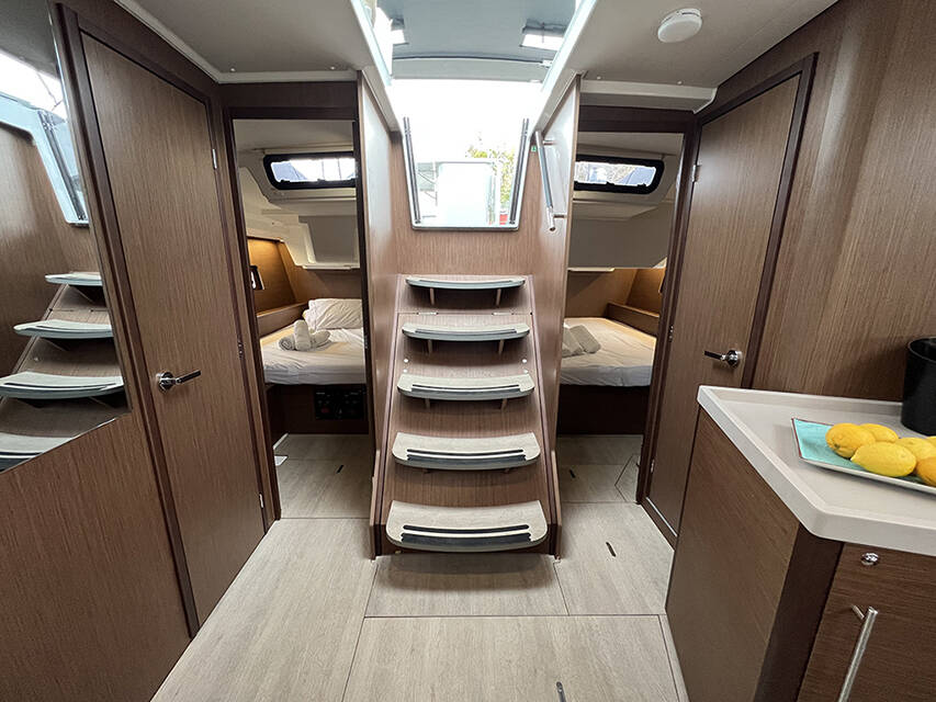 Sailing yacht Oceanis 46.1 Dream